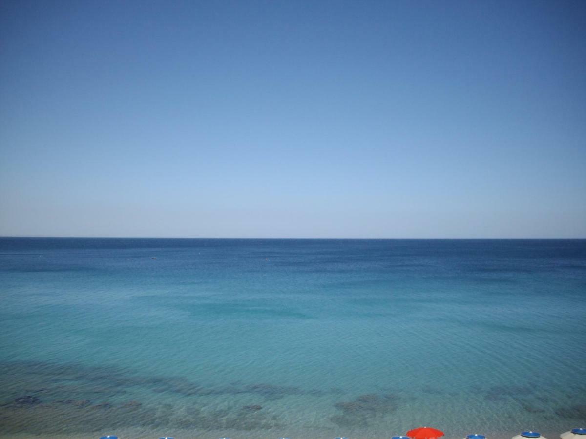 Hotel San Vincenzo Соверато-Марина Екстер'єр фото