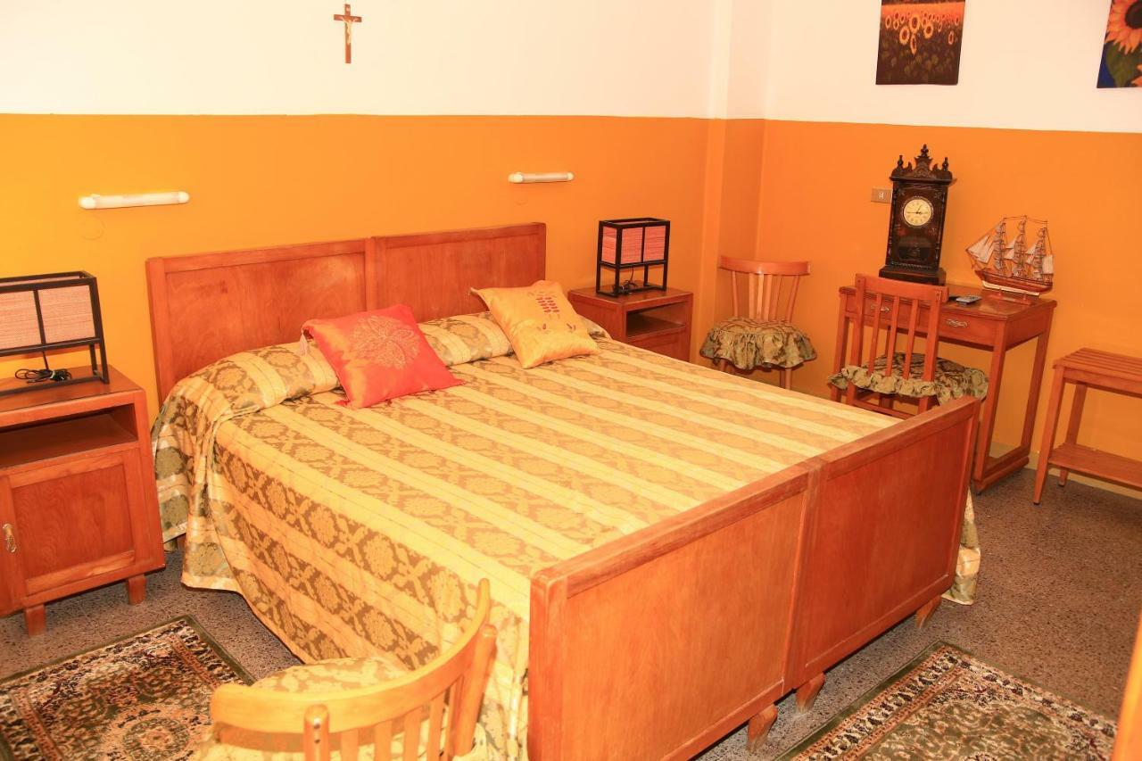 Hotel San Vincenzo Соверато-Марина Екстер'єр фото